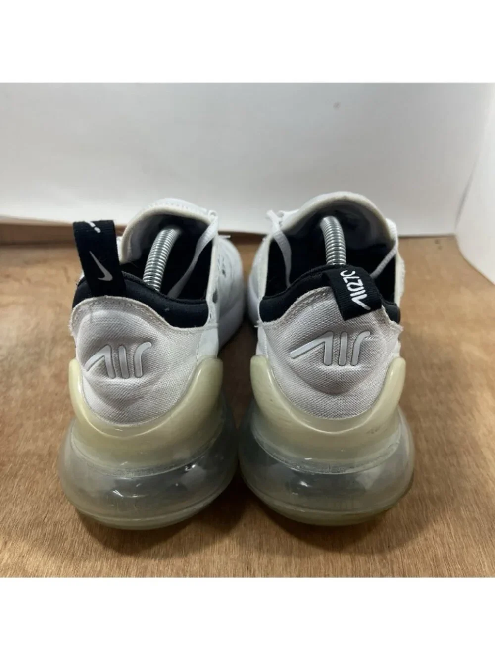 Nike Air Max 270 Women Size 11.5 White Running Shoes AH6789-100